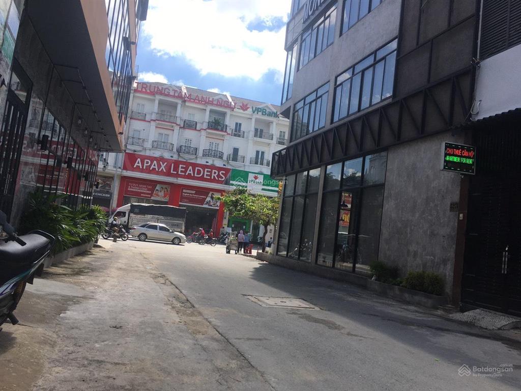 Nhà hẻm xe hơi sau lưng mặt tiền phan văn trị p5 đối diện emart, 4.5x14m 1 tr 2 lầu  7.8 tỷ tl