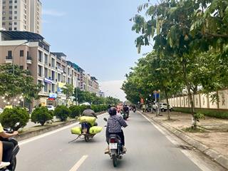 Bán lô góc kđg tứ hiệp, phân lô đường bàn cờ, vỉa hè rộng, 190m2, 5 tầng, mt 10.5m, giá hợp lý