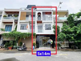 Rẻ!!nhà đẹp mà chỉ 4.25 tỉ gần vicom dĩ an. khu dân cư đáng sống. đường 20m. thoáng. full nội thất