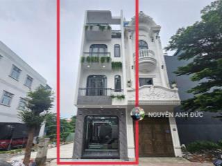 Nhà cực kỳ đẹp xem là mê. ngay ngã tư miếu ông cù. 5.5 tỉ.  0902 946 ***