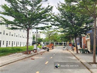 Em môi giới kdc icon central a/chị có nhà, đất trong khu gửi em bán nhanh. em còn nền 3.1 tỉ.