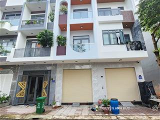 Em bán nhà kdc lộc phát. anh/chị có sản hẩm gửi em nhé  nhà này chủ bán 4.6 tỷ. sót lại. hiếm