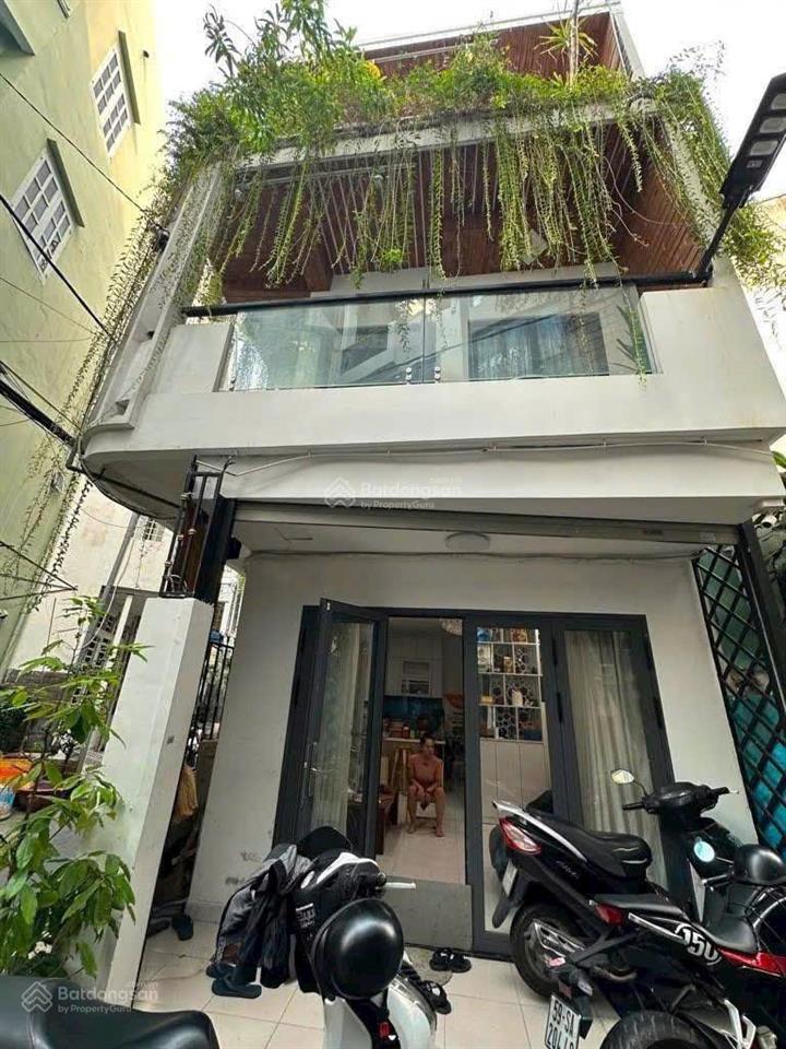 Bán nhà hẻm 3.5m hòa hảo p5 quận 10 4.4m x 9m (45m2) 3 tầng đúc sân thượng giá 8.5 tỷ tl