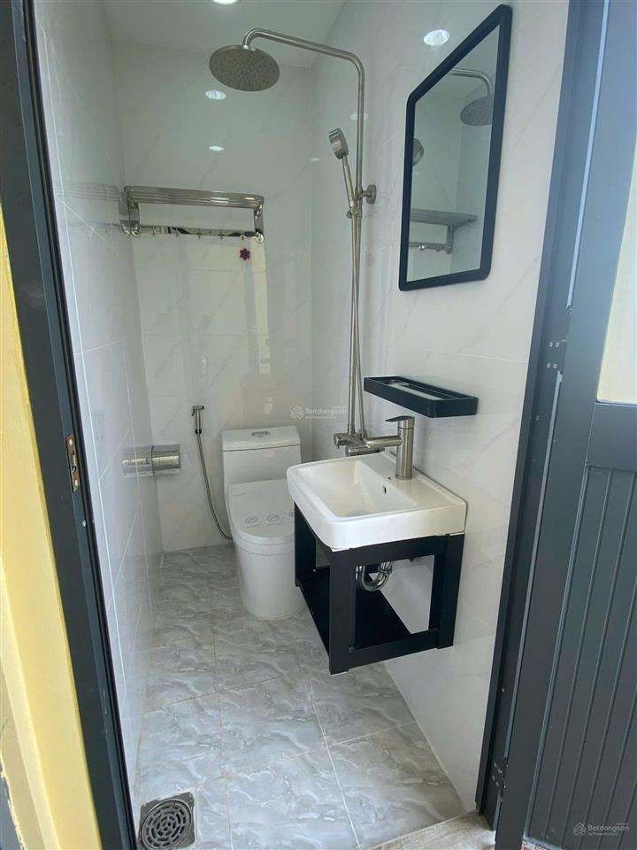 Bán nhà lê hồng phong p1 q10 dt 3.2m x 11m (33m2) 5tầng giá bán 7.7 tỷ thương lượng