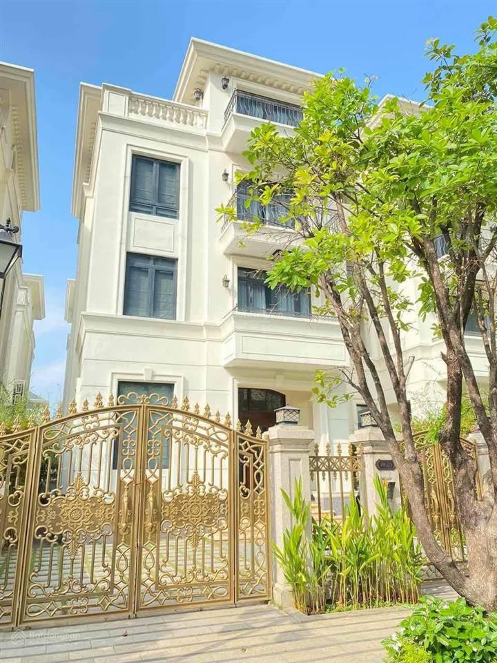 Kẹt tiền ngân hàng bán gấp biệt thự view công viên tại khu biệt thự bason