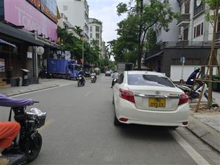 Nhà phân lô  ô tô tránh  kinh doanh vỉa hè  ngõ thông ra các phố lớn  khu hiếm nhà bán.