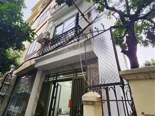 Trung tâm quận ba đình phố vip hiếm nhà bán ô tô vào nhà  cách lăng bác chỉ 1km.