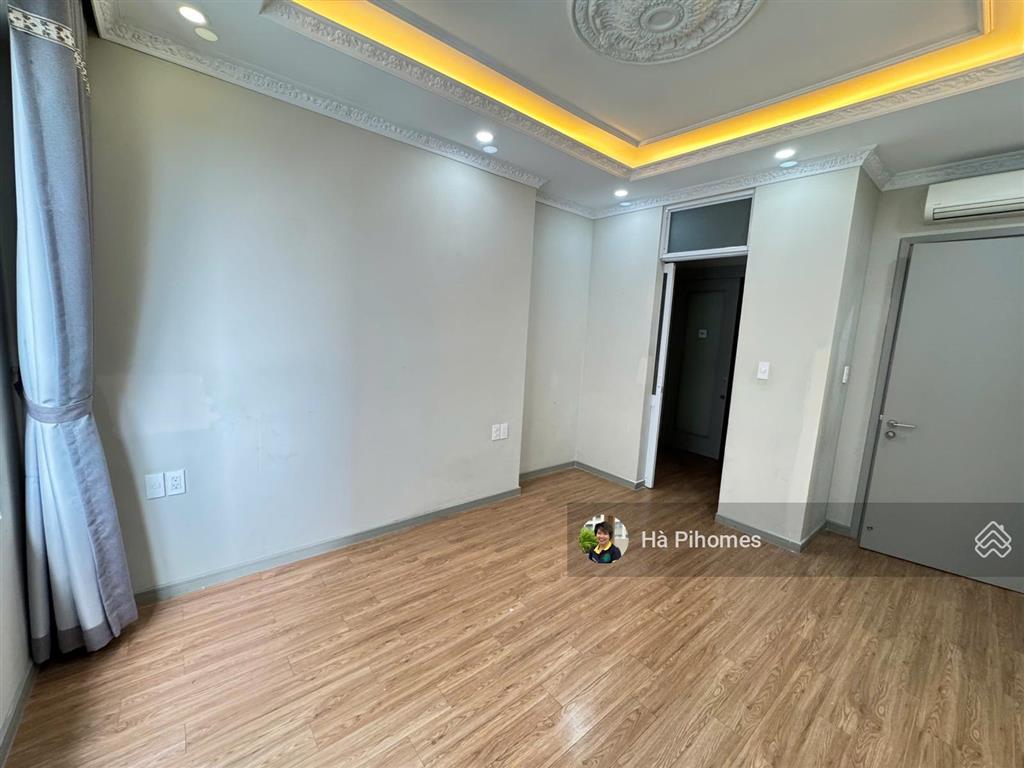 Cho thuê văn phòng kết hợp ở officetel hàng hiếm dt sàn 117m2 tại the gold view, bến vân đồn