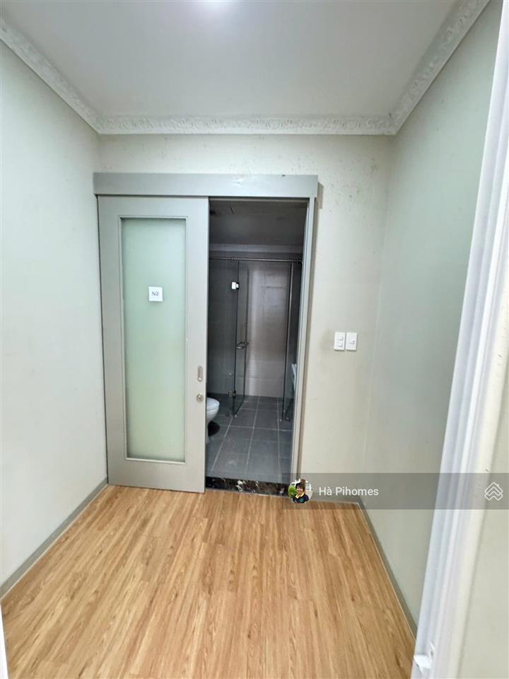 Cho thuê văn phòng kết hợp ở officetel hàng hiếm dt sàn 117m2 tại the gold view, bến vân đồn