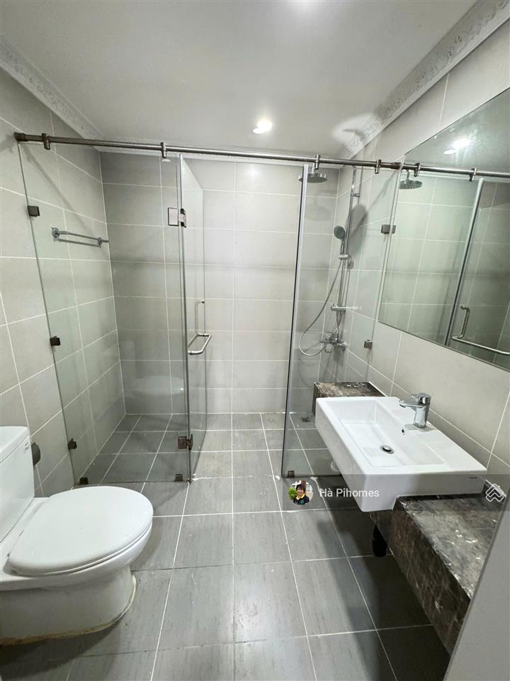 Cho thuê văn phòng kết hợp ở officetel hàng hiếm dt sàn 117m2 tại the gold view, bến vân đồn