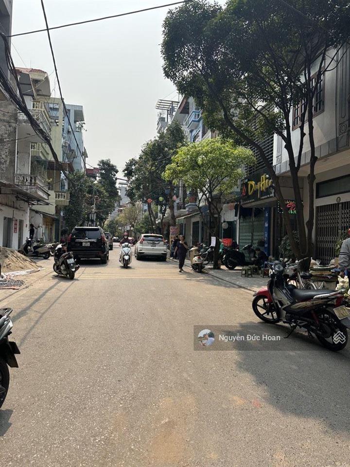 Lô góc, vỉa hè, ô tô tránh dừng đỗ, mặt tiền quyền lực 12m, dân trí cao, đầu tư, kinh doanh đỉnh
