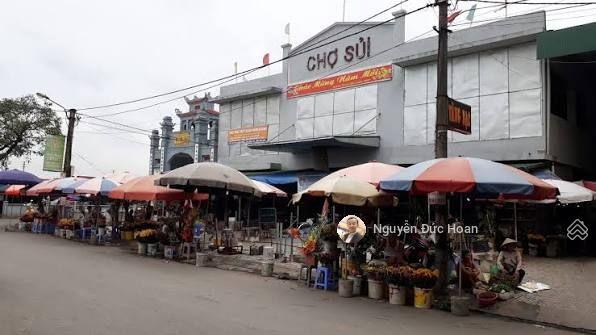 Diện tích rộng, khu trung tâm, bạt ngàn tiện ích, dân cư đông đúc, an ninh tốt, ở sướng. giá hợp lý