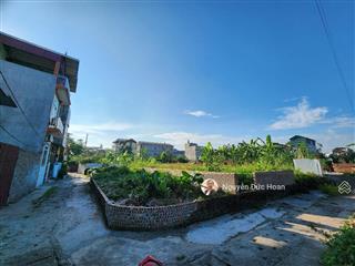 Lô góc 2 thoáng, view thoáng đẹp, 2 xe 7 chỗ tránh nhau, an ninh tốt, dân cư đông, tiềm năng ổn.