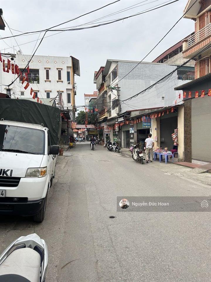 Ô tô tránh, lô góc 3 thoáng, kinh doanh sầm uất, tiện ích đầy đủ, dân cư đông đúc, tiềm năng lớn.