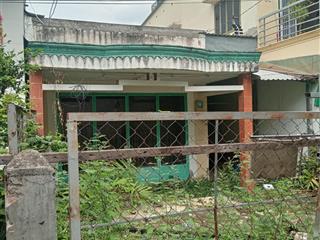 Bán gấp nhà cũ nát 6,2mx22m, sát nguyễn thị thập, q7