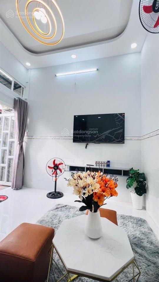 Bán nhà khu 20 thước, quận 4 giá tốt 5 tỷ