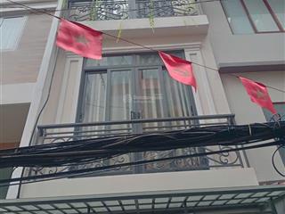 Bán nhà 4 tầng,khu 20 thước quận 4 giá 4,9 tỷ