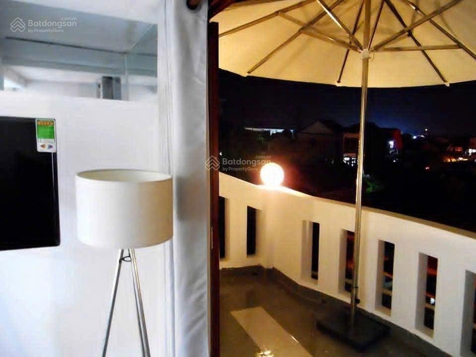 Chủ hiền như cô giáo nên bán gấp homestay giá chỉ 6 tỷ 3 mà được nguyên căn 4 tầng luôn á trời