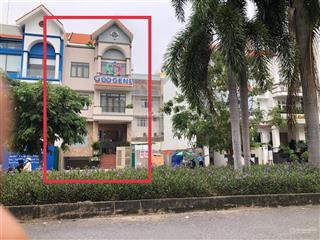 Bán nhà biệt thự mặt tiền đường d1, kdc himlam, p.tân hưng q7. tp.hcm. dt 150m. giá 62 tỷ