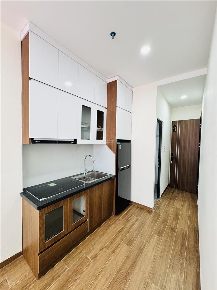 Cho thuê ccmn mới  full nội thất  có ban công giặt phơi riêng từng phòng  cạnh đại sứ quán hàn