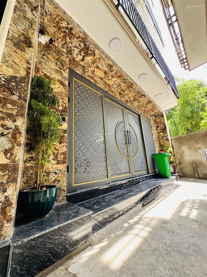 Cho thuê ccmn mới  full nội thất  có ban công giặt phơi riêng từng phòng  cạnh đại sứ quán hàn