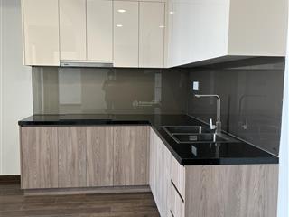 Bán căn hộ 2pn  2wc view đông tầng cao full nội thất giá chỉ 4,05 tỷ