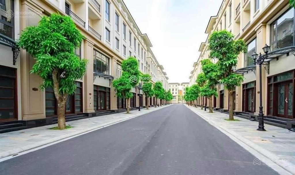 Cắt lỗ cọ xanh, giá 6,15 tỷ đã có sổ đỏ  vị trí cạnh công viên