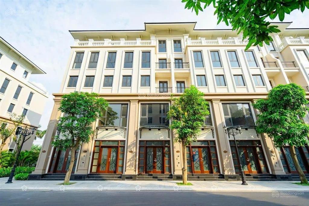 Cắt lỗ cọ xanh, giá 6,15 tỷ đã có sổ đỏ  vị trí cạnh công viên