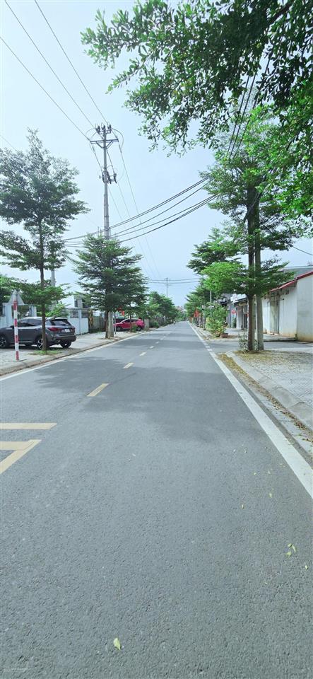 Bán gấp đất đấu giá ao ngòi đức thượng hoài đức 60m2 phân lô, vỉa hè giá 119 tr/m2