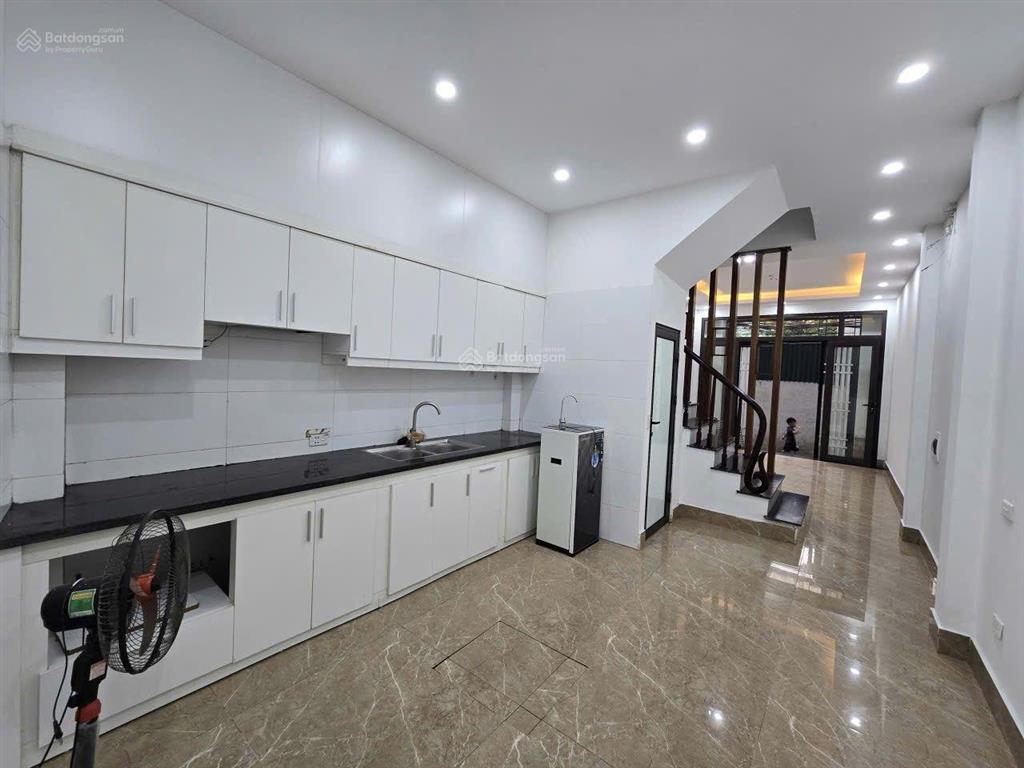 Nhà đẹp cạnh nhổn mặt ngõ ô tô không quy hoạch