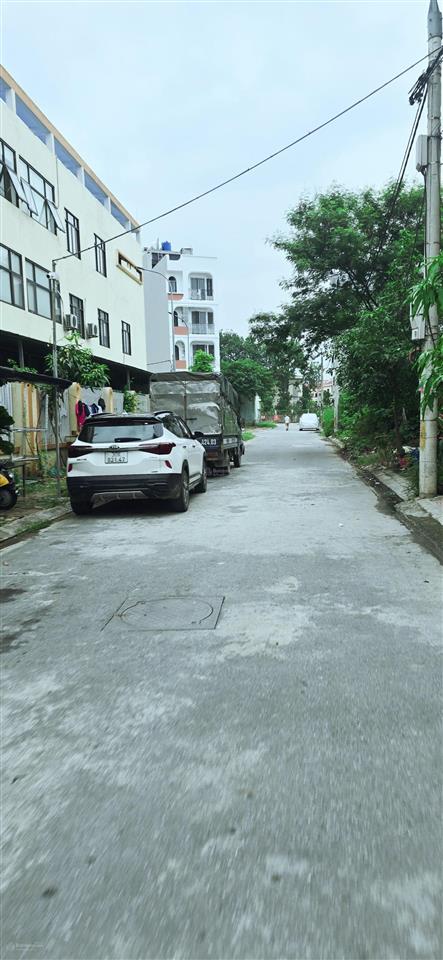 Hot nhà phân lô cạnh nhổn chỉ hơn 10 tỷ!  0814 106 ***