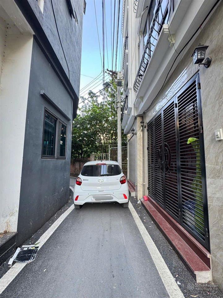 Cạnh nhổn nhà 5 tầng đẹp ô tô đỗ cửa ngõ thông tứ tung
giá chỉ 5.x tỷ hàng hiếm khu vực