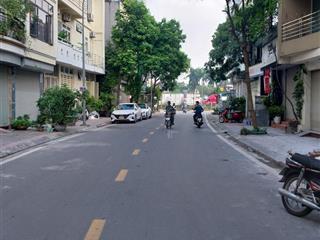 Ngô gia tự, việt hưng  ô tô thông bàn cờ, ô tô vào đất 38m2 mt 5m= hậu, 6,5tỷ  0961 206 ***