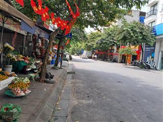 Chính chủ bán đất ngõ 97 việt hưng  cách 1 nhà ra mặt phố  50m2 mt 5m  8 tỷ xíu  0961 206 ***