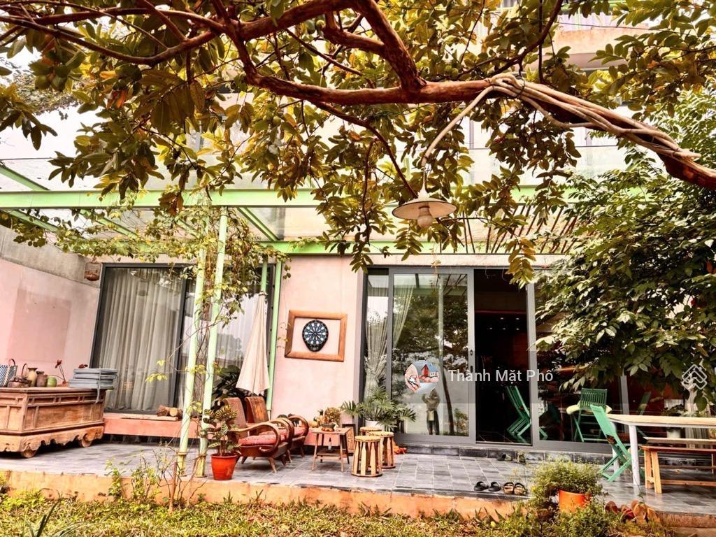 Bán nhà ngọc thuỵ, long biên 250m2 3t 18,5 tỷ. biệt thự sân vườn view sông, oto 29 chỗ đỗ cửa.
