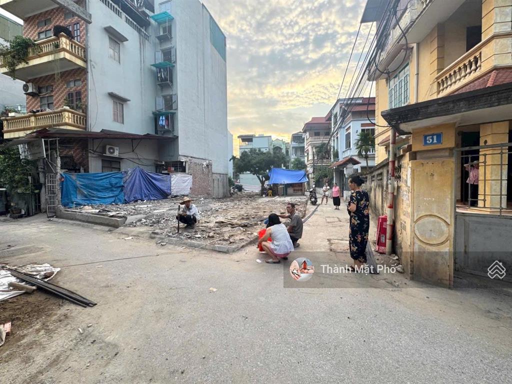 Bán đất cổ linh, long biên 60m2 mt5.1m 8.25 tỷ. lô góc, oto 7c vào đất.