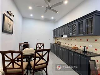 Bán nhà việt hưng, long biên 80m2 4t 14.2 tỷ. diện tích rộng, oto tránh.