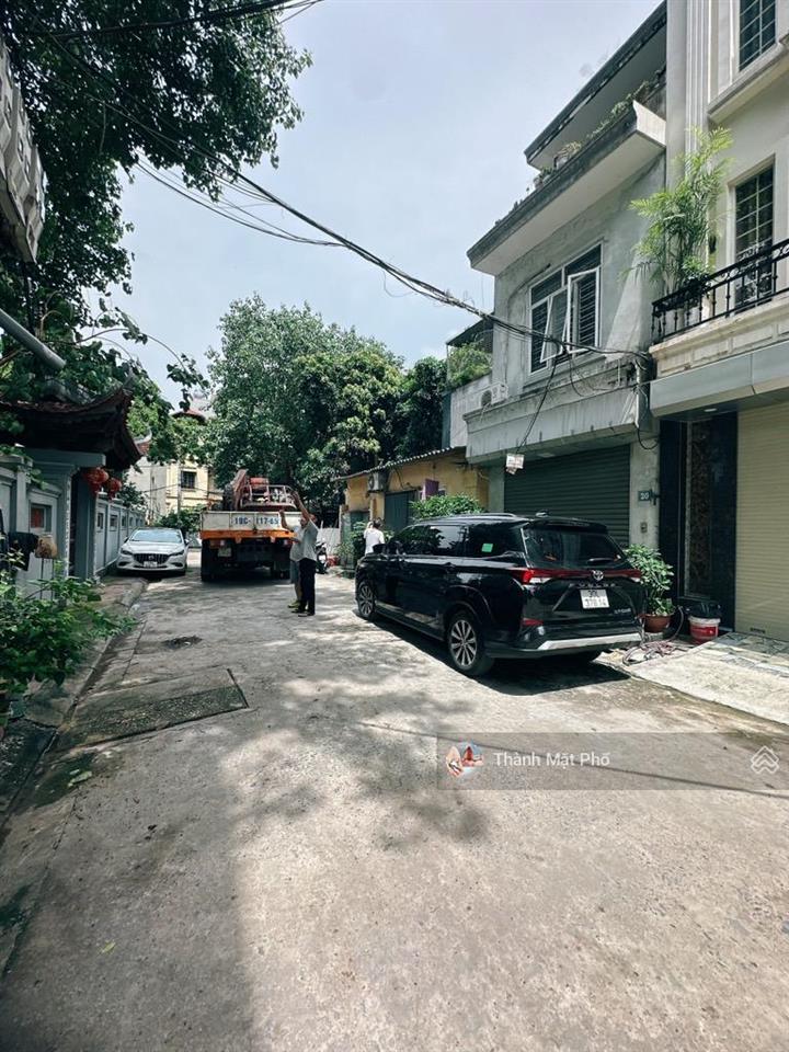 Bán đất ngọc lâm, long biên 70m2 mt 4.6m 13.5 tỷ. vỉa hè, ô tô tránh kinh doanh