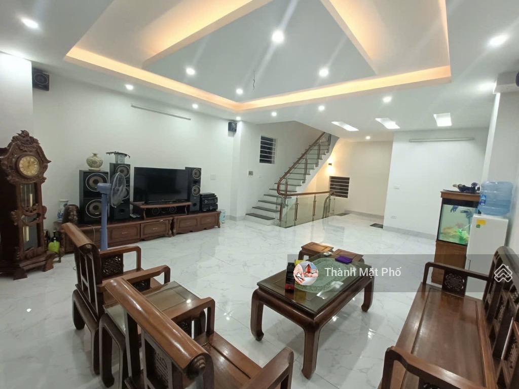 Bán nhà việt hưng, long biên 50m2 5t 10.9 tỷ. nhà đẹp, thiết kế hiện đại, gara oto 7c.
