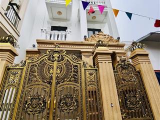 Bán nhà việt hưng, 100m2 5t 21.5 tỷ. siêu phẩm thang máy, mặt tiền 6m