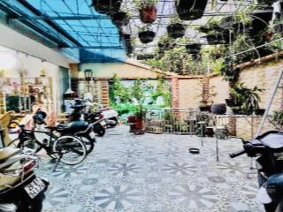 Bán biệt thự ngọc thuỵ, 261m2 3t mt13.5m 17.9 tỷ. oto tránh, gần việt pháp.