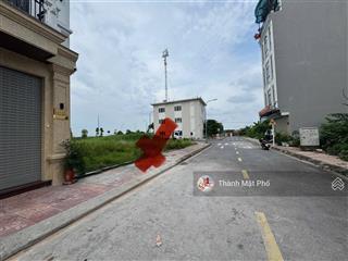 Bán đất tđc long biên 65m2 mt 5m, đường 12m, vỉa hè 3m, 14.5 tỷ