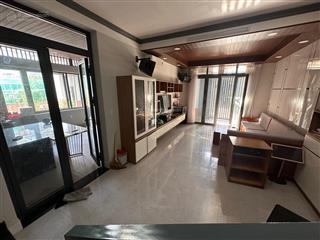 Nhà đẹp có vườn  187m2  shr hoàn công  huỳnh tấn phát  quận 7  chỉ 8,1 tỷ