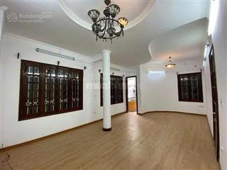 Nguyên căn ngọc khánh 110m2x4t, sân rộng để 2 oto, ngõ thoáng, thông, nhà mới xây sửa, full đh 25tr