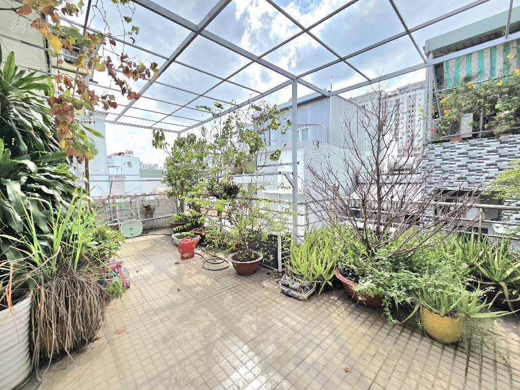 Nhà hẻm 4m, hoàng diệu, p.9, q4, 68m2, 8m x 9m, 4 lầu, chỉ 10,2 tỷ!