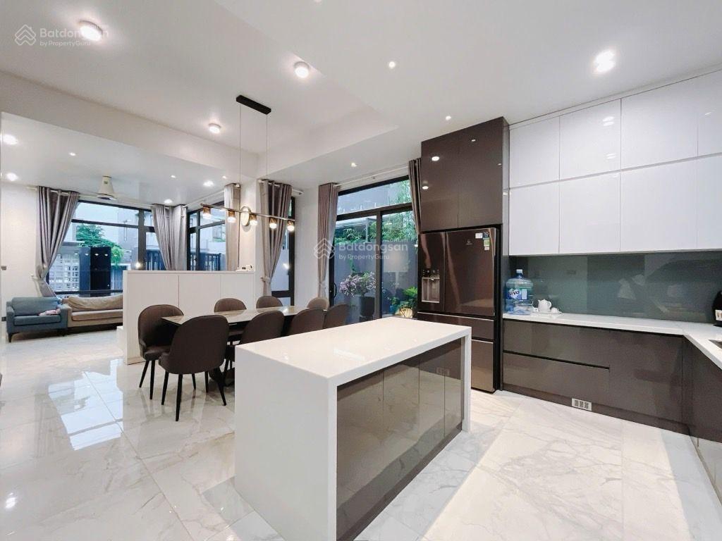 Biệt thự vip jamona, phú thuận, q7, 154m2, 9m x 17m, 3 lầu, chỉ 24,5 tỷ!
