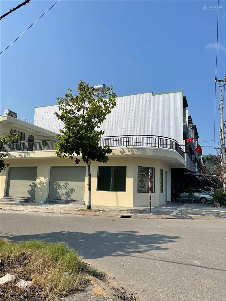 Hiếm  2 mặt tiền ngô quyền 172m2  view biển  tặng nhà c4 đổ mê móng băng 4 tầng  chỉ 16.9 tỉ