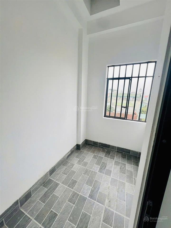 Cc gửi bán nhà cao viên, lô góc 2 thoáng, dân xây,dt42m4t giá 4ty3