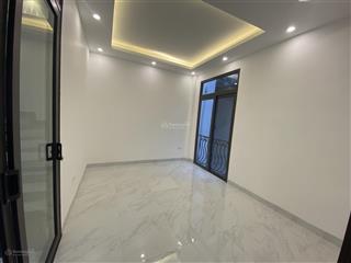Bán căn hộ cho thuê phố đội cấn, trung tâm quận ba đình, ngõ đẹp hai thoáng 7 phòng ngủ