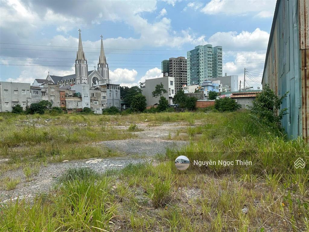 Cho thuê đất mặt tiền xa lộ hà nội, quận 9 (gần quận 2) 2000m2, 4000m2, 8000m2